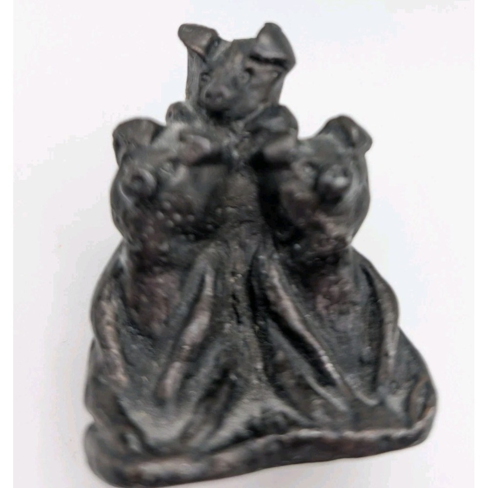 Vtg Miniature Cast Iron Three Pigs Collectible Figure Heavy Paperweight 2"x3"